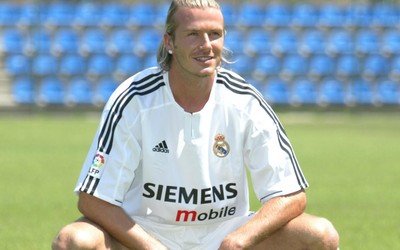 熊猫体育-凯恩助攻梅开二度全能中锋